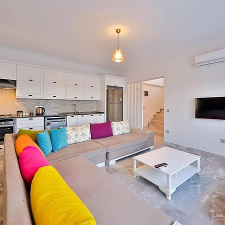 Villa Charming With Private Pool In
