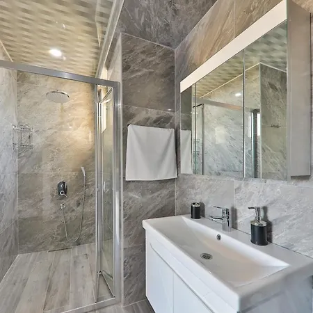 Villa Charming With Private Pool In